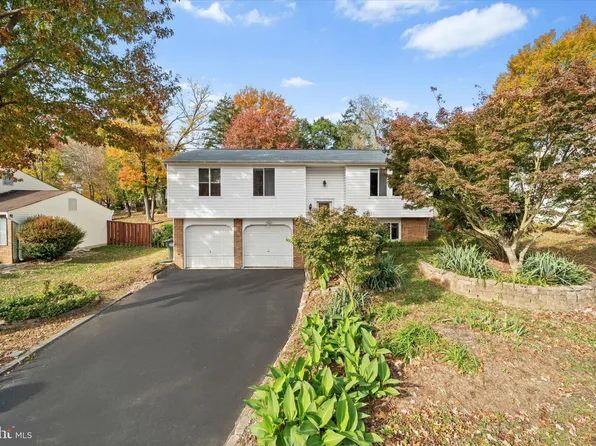 9323 Kite St, Burke, VA 22015