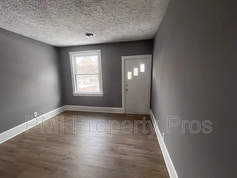 2945 N 23rd St — Photo 57