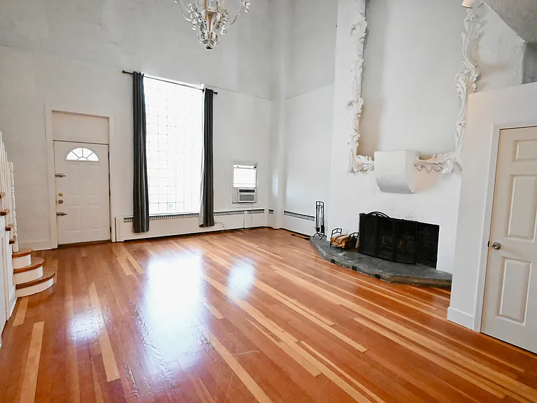 2052 N Halsted St #2R — Photo 18