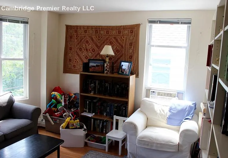 279 Pearl St #2 — Photo 5