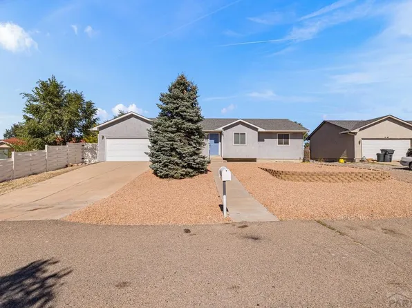 662 S Granby Ln, Pueblo West, CO 81007