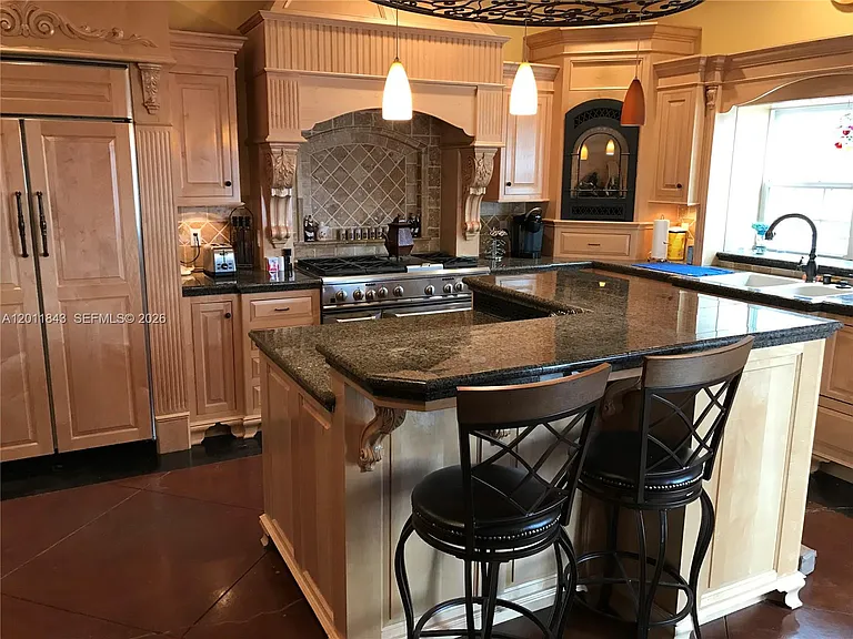 428 N Curry St — Photo 32