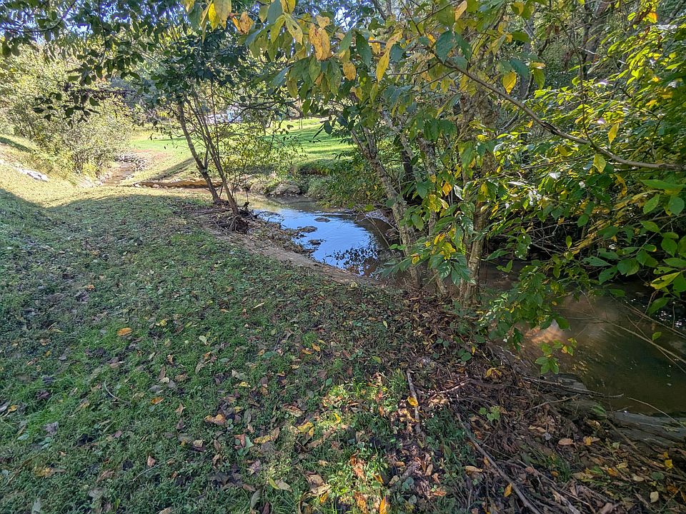 1st image of 325 Highland Farm Rd