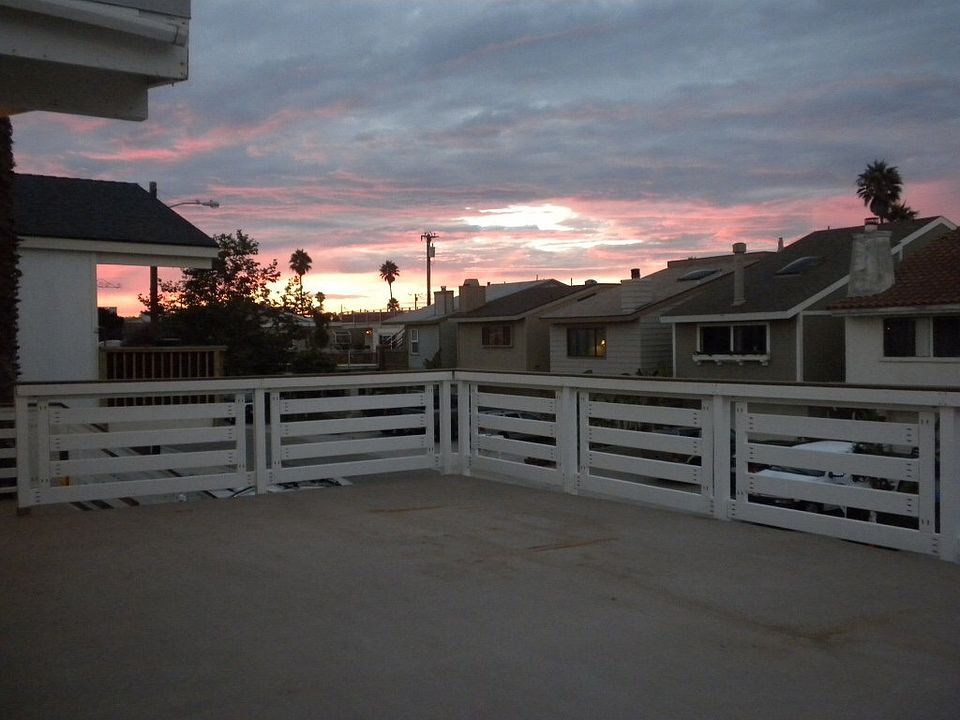 Private patio, 30' x 20' and sunset views