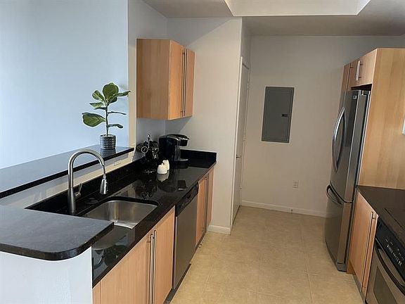 4th image of 1551 N Flagler Dr #14