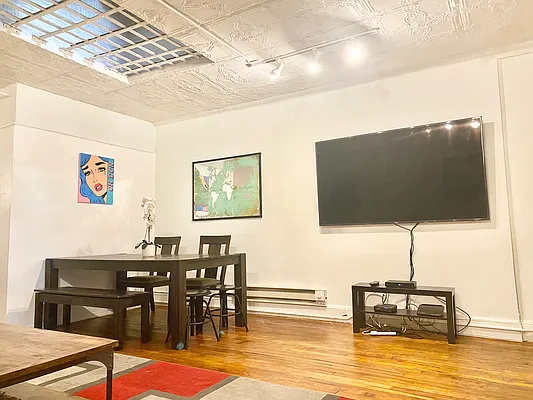 Rented by Strike Realty NY, LLC | media 3