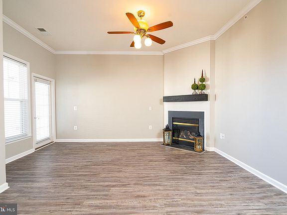 2nd image of 3820 Lightfoot St Unit 415
