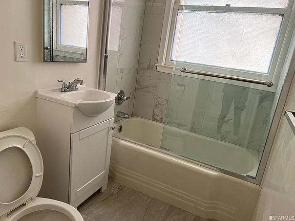 5th image of 842 Washington St APT 102