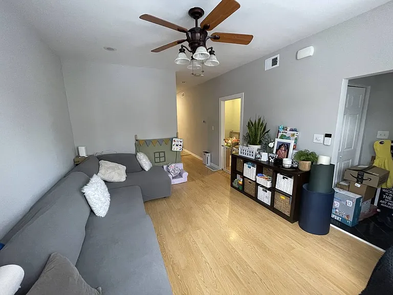 2734 N Lawndale Ave #1 — Photo 5