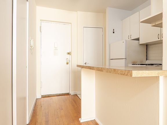3rd image of 146 5th Ave APT 5C
