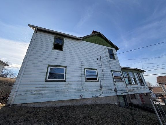4th image of 3385 Pike St