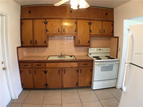 5th image of 551 Bamboo Dr S