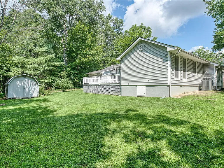150 Pomeroy Dr — Photo 5