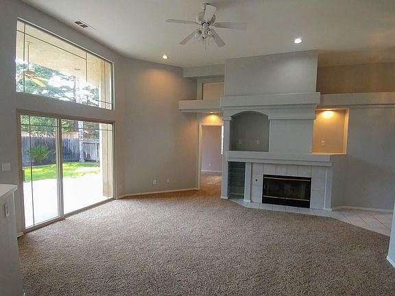 5th image of 1446 E Parkview Ct