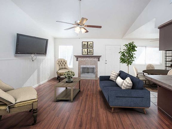5th image of 4085 N Santa Fe Ave