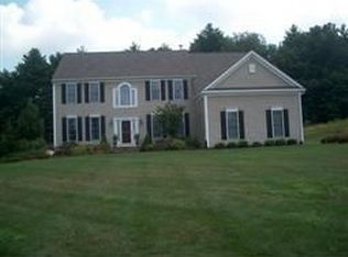 2 Washington Ln, Hopkinton, MA 01748