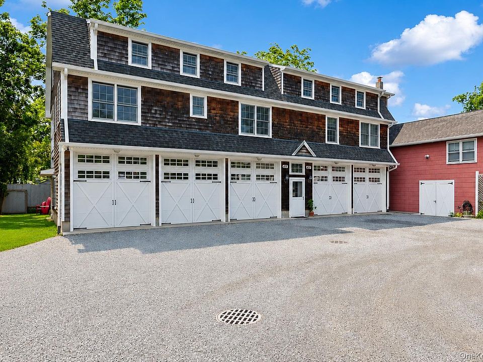 1st image of 415 1st St