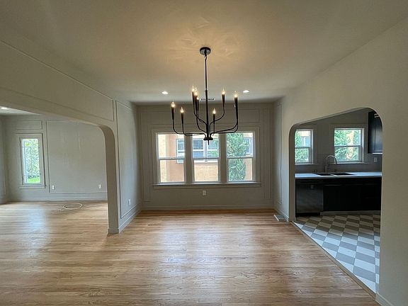 4th image of 162 S Sycamore Ave #164