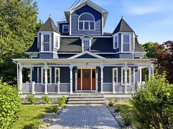 10 Washington Park #1RIGHT, Newtonville, MA 02460