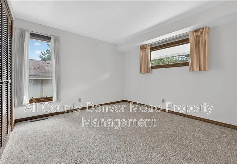 10193 Meade Ct — Photo 33