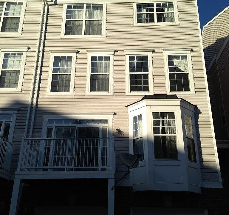 1st image of 13654 Venturi Ln #211