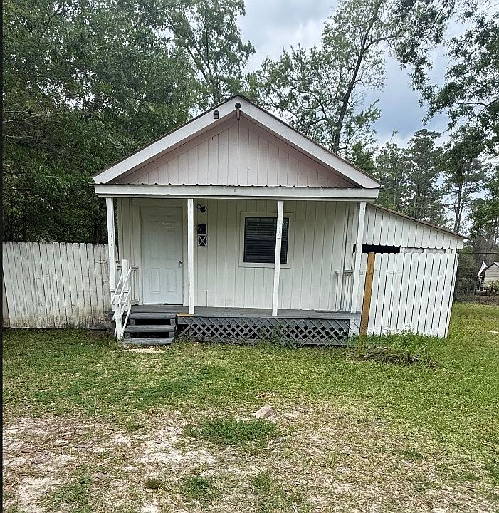 1st image of 2795 Dennis St