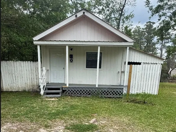 2795 Dennis St, Orange, TX 77632