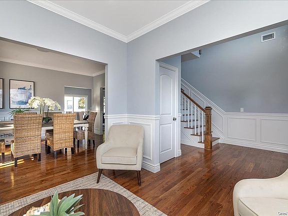 3rd image of 1105 Hawkins Blvd