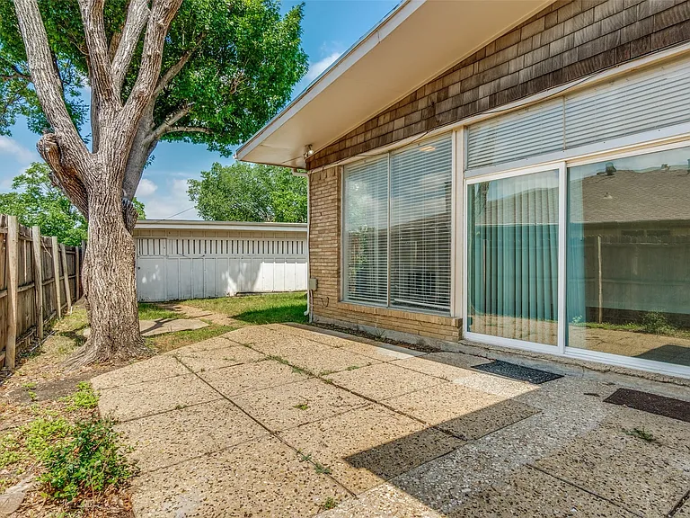 3611 Stables Ln — Photo 22