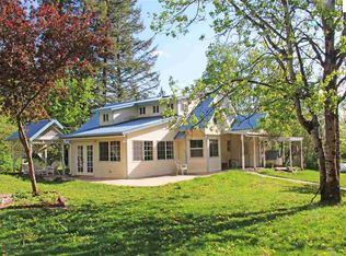 180 Trestle Creek Ln, Hope, ID 83836