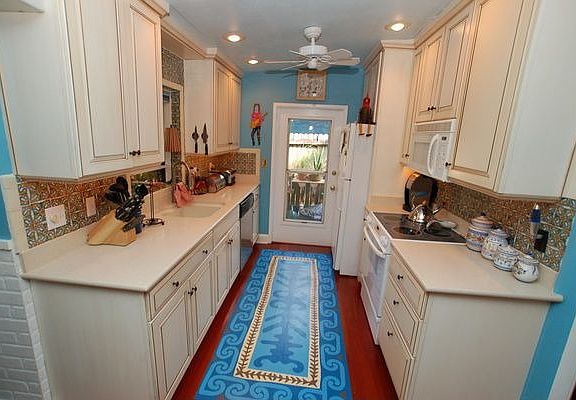 2nd image of 2229 Howard Dr