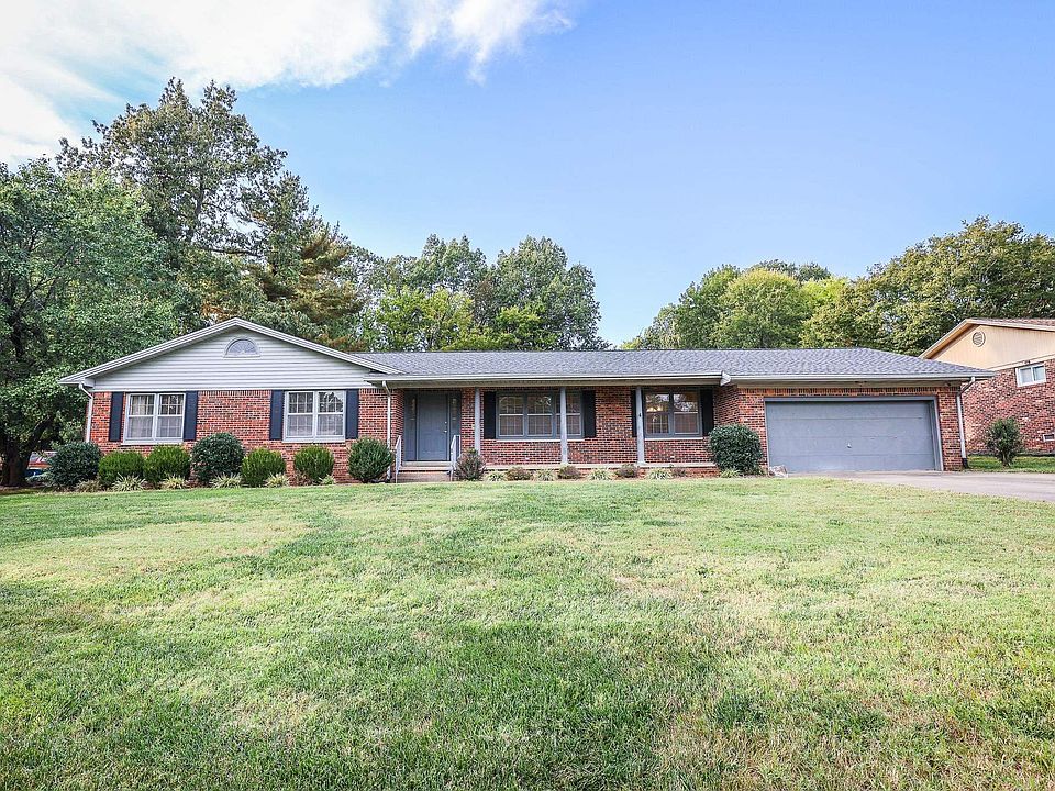 1st image of 225 Fairview Dr