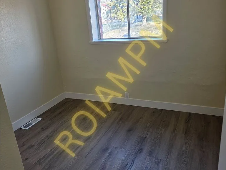 1505 Idanha Ave — Photo 3