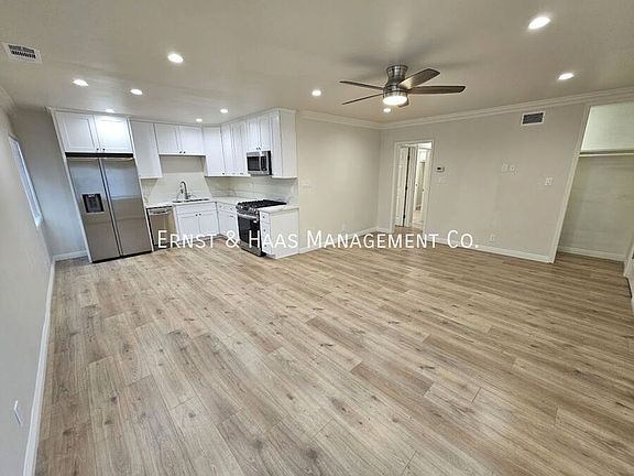 4th image of 4240 N Lakewood Blvd APT 10