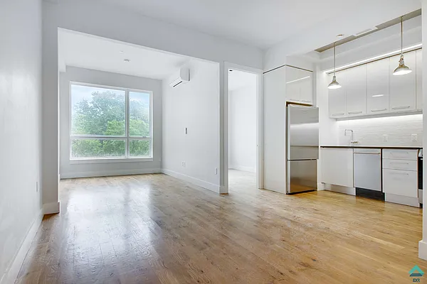 Rented by EXR | media 3