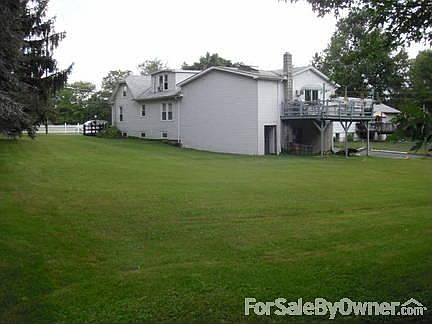 Rt side of house, back yard