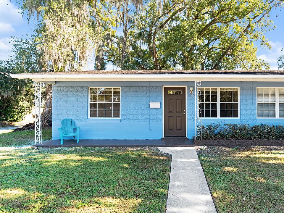 1st image of 2037 Woodlawn Dr