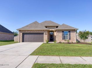 3023 Sea Oats Dr, Long Beach, MS 39560