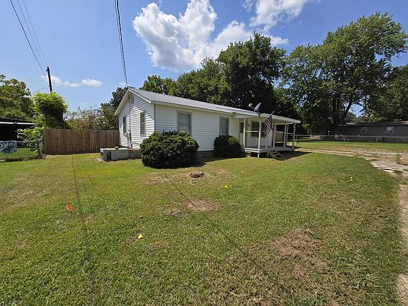 2nd image of 79 Flag Ln