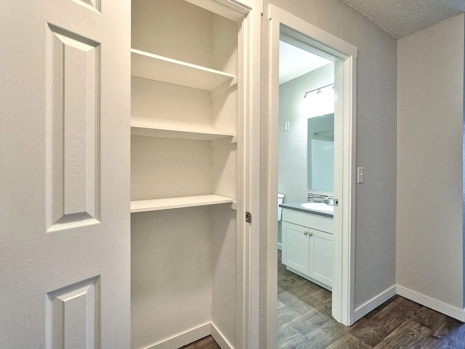 The Melrose Apartments — Photo 2