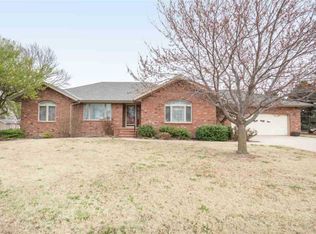 211 N Cranmer St, Conway Springs, KS 67031