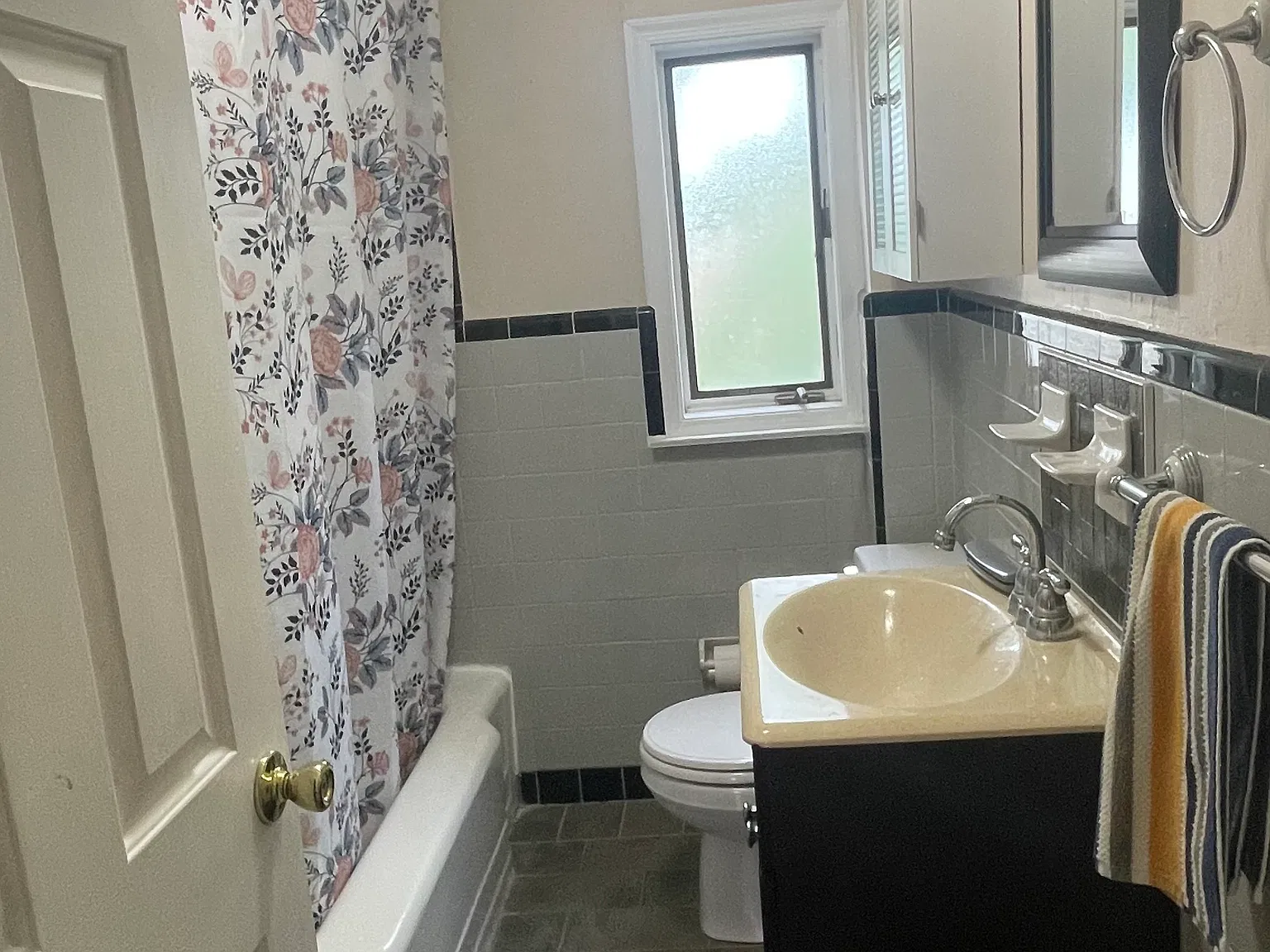 2 bed, 896 sqft, $1,400 — Photo 4