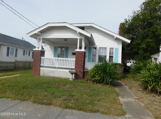 107 Gordon St, Beaufort, NC 28516