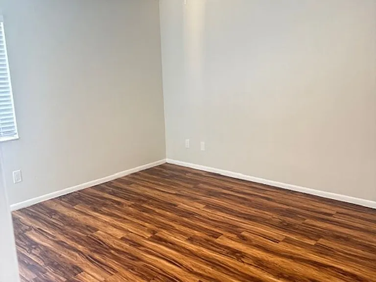 Whitfield Village Apartments — Photo 32