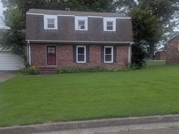 151 Cherokee Dr, Martin, TN 38237