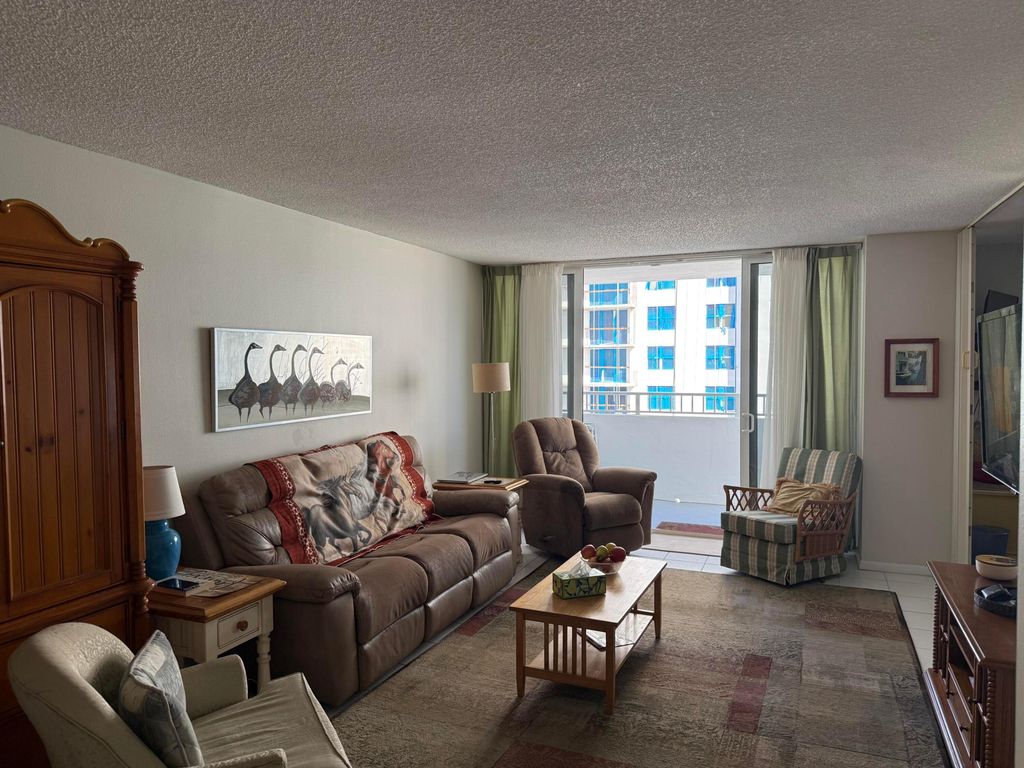 111 Briny Avenue #19-09, photo 9