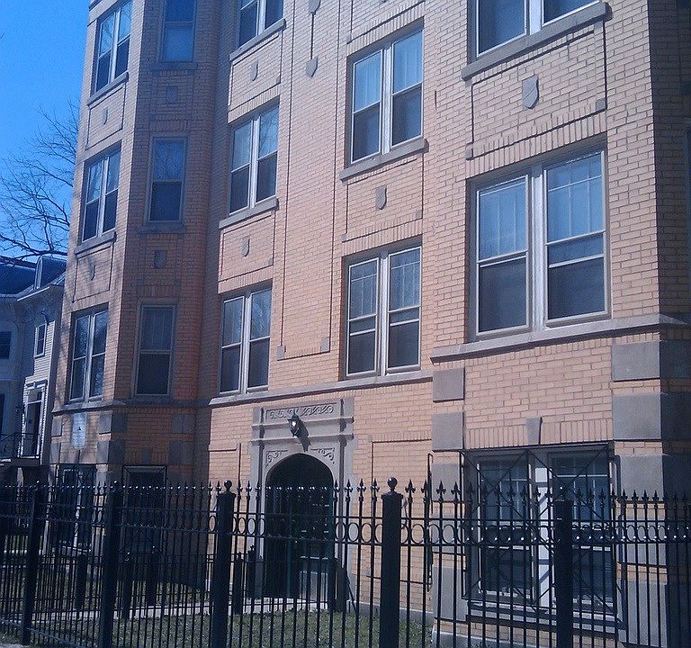 1st image of 2109 W Schiller St APT 1