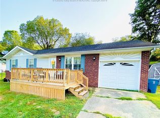559 Charleston Rd, Point Pleasant, WV 25550