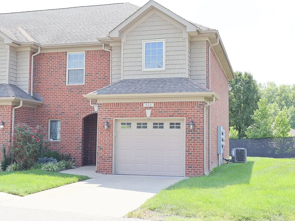 611 Knob Hill Rd