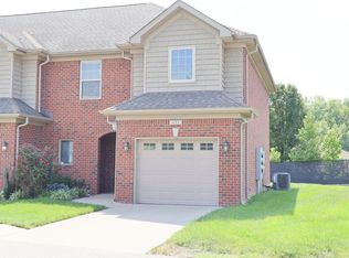611 Knob Hill Rd, New Albany, IN 47150